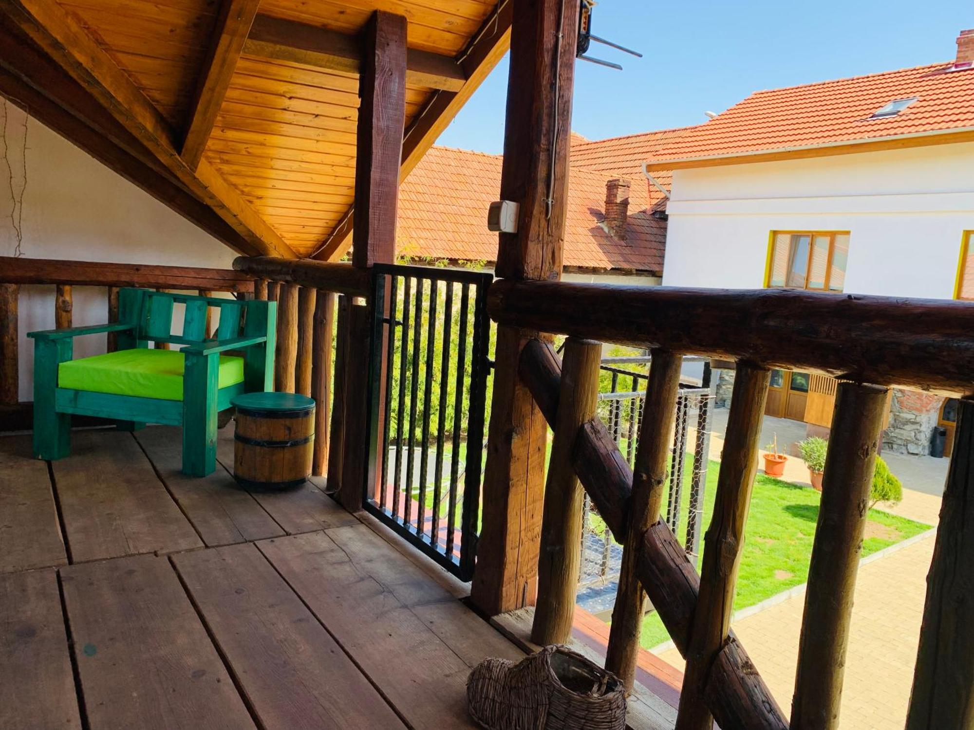 Hotel Casa "La Moara Din Gradina" Eftimie Murgu Exterior foto